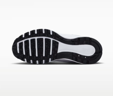 รองเท้าวิ่ง Nike สำหรับผู้หญิง รุ่น P6000 NOKND