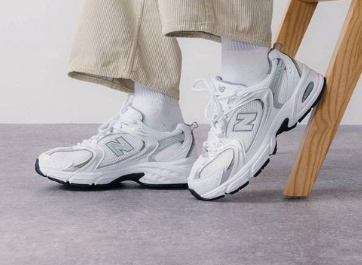 รองเท้าผ้าใบ New Balance 530 สำหรับผู้ชายและผู้หญิง รุ่น MR530AD
