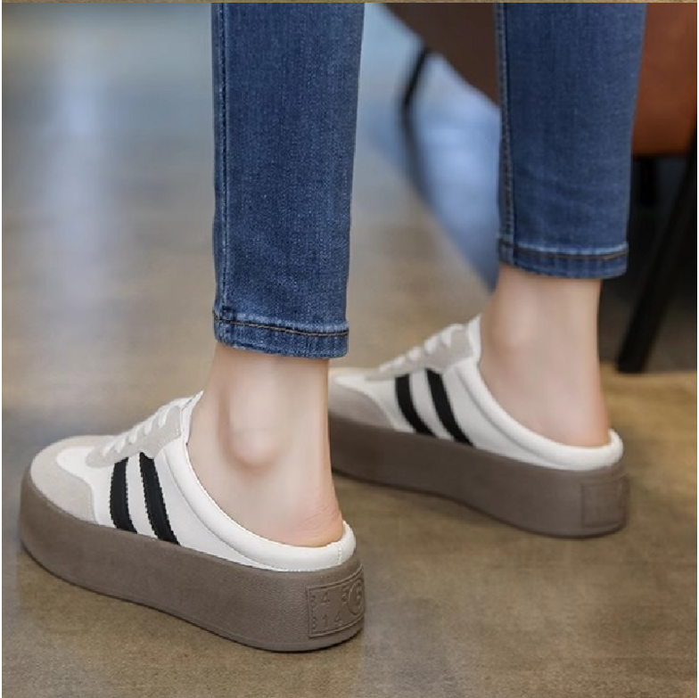 รองเท้าผ้าใบแบบสวม Sunbit รุ่น Nelly สำหรับผู้หญิง