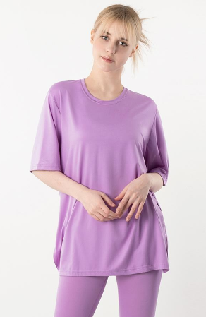 [1+1] เสื้อยืดแขนสั้นผ่าข้างทรงโอเวอร์ไซส์ผ้าพีชทัชสำหรับผู้หญิง Armedes รุ่น AR-239