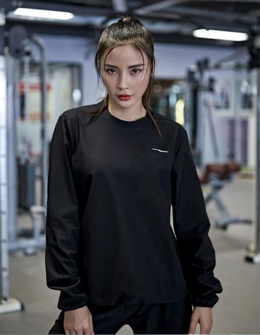 ชุดวอร์มผู้หญิง Master Jang Booster (เสื้อและกางเกง)