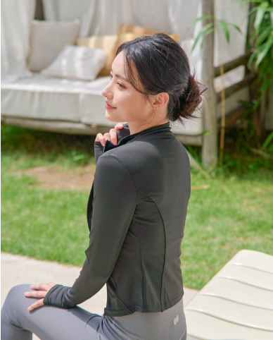 เสื้อแจ็คเก็ตโยคะแบบซิปสำหรับผู้หญิงจาก Master Jang