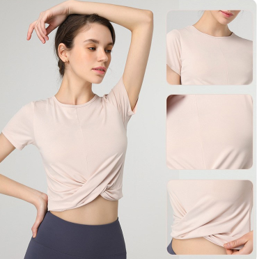 เสื้อยืดแขนสั้นทรงครอปแบบจับจีบสำหรับผู้หญิงจาก Fianist