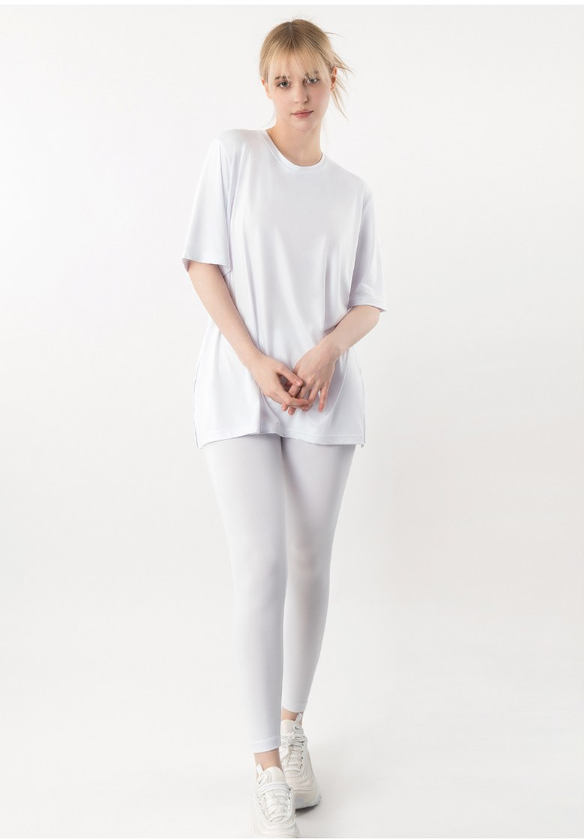 เสื้อยืดแขนสั้นผ่าข้างทรงโอเวอร์ไซส์สำหรับผู้หญิง Armedes รุ่น AR-239 ทำจากผ้าพีชทัช