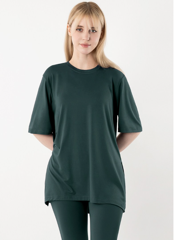 เสื้อยืดแขนสั้นผ่าข้างทรงโอเวอร์ไซส์สำหรับผู้หญิง Armedes รุ่น AR-239 ทำจากผ้าพีชทัช