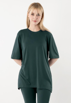 เสื้อยืดแขนสั้นผ่าข้างทรงโอเวอร์ไซส์สำหรับผู้หญิง Armedes รุ่น AR-239 ทำจากผ้าพีชทัช