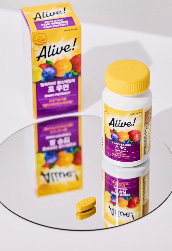วิตามินรวมสำหรับผู้หญิง Alive Once Daily 30 เม็ด 1 แพ็ค