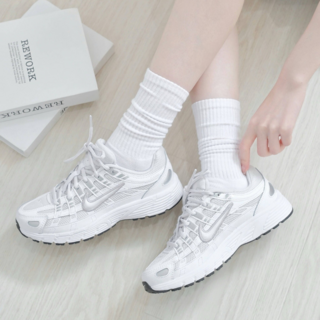 รองเท้าวิ่ง Nike สำหรับผู้หญิง รุ่น P6000 NOKND